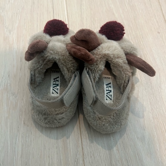 Zara Reindeer Slippers size Toddler US 5/5.5 EU 20/21 - Picture 2 of 5